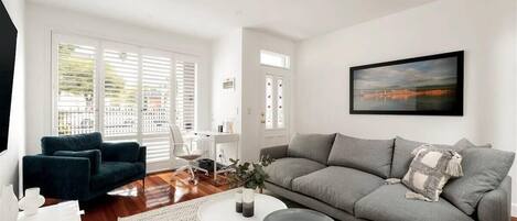 TV, Netflix, streaming services, printers