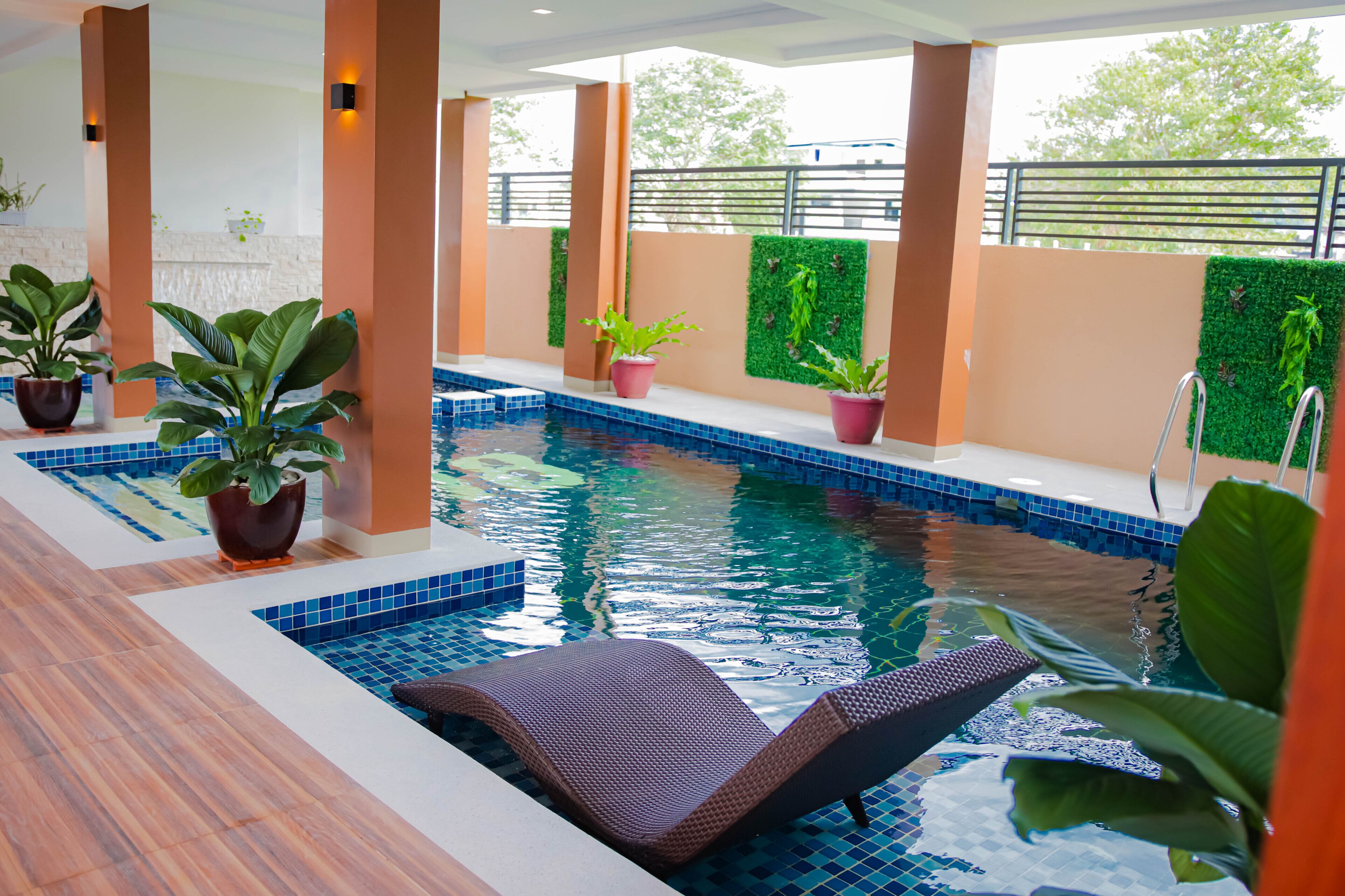 Inomhuspool och uppvärmd pool