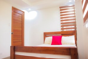 4 Schlafzimmer, Schreibtisch, kostenloses WLAN, Bettwäsche