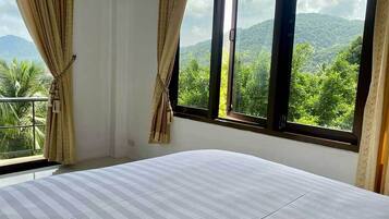 3 bedrooms, free WiFi, bed sheets