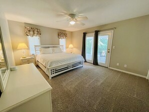 2 slaapkamers, een strijkplank/strijkijzer, gratis wifi, beddengoed