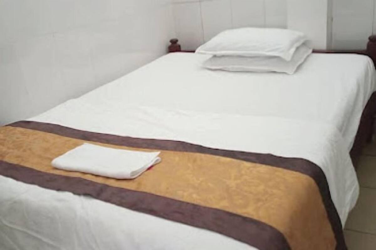 1 bedroom, desk, laptop workspace, free WiFi