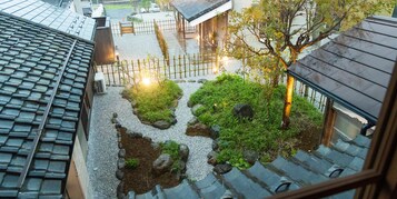 Habitación con 2 camas individuales, vistas al jardín | Vistas al jardín