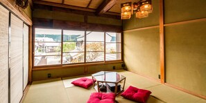 In-room safe, individually decorated, individually furnished, free WiFi - NIPPONIA Chichibu Monzenmachi (Chichibu)