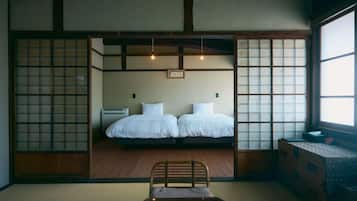 Grand Twin Room, City View | 1 bedroom, in-room safe, individually decorated, individually furnished