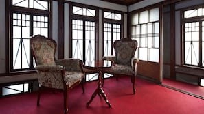 1 bedroom, in-room safe, individually decorated, individually furnished