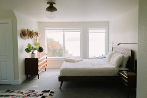 4 slaapkamers, een strijkplank/strijkijzer, gratis wifi, beddengoed