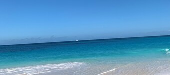 Sunrise Beach Resort, Paradise Island- Villa Escondida, Value and Ground floor!