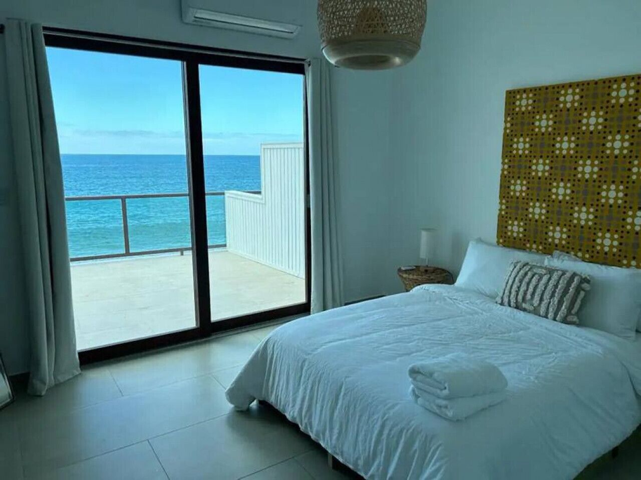 免费 WiFi、床单