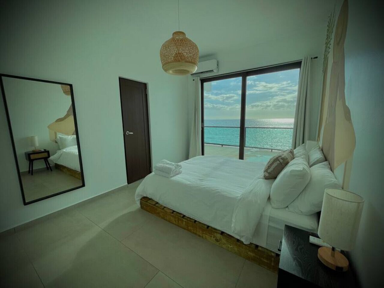 Wi-Fi gratuit, draps fournis