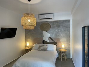 Free WiFi, bed sheets, wheelchair access