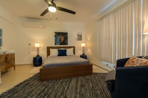 3 bedrooms, desk, free WiFi, bed sheets