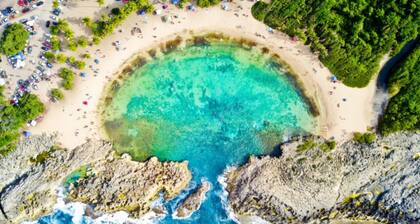 3 BR Family Apt at El Flamingo Beach Club | Walk to the Beach