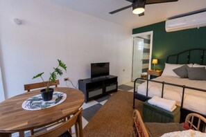 1 bedroom, free WiFi, bed sheets