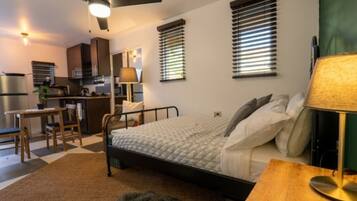 1 bedroom, free WiFi, bed sheets