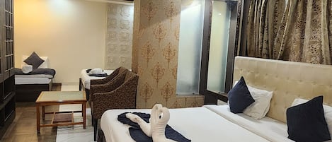 Iron/ironing board, free WiFi