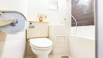 Esterrace 102, Non Smoking | Bathroom | Combined shower/tub, designer toiletries, hair dryer, towels