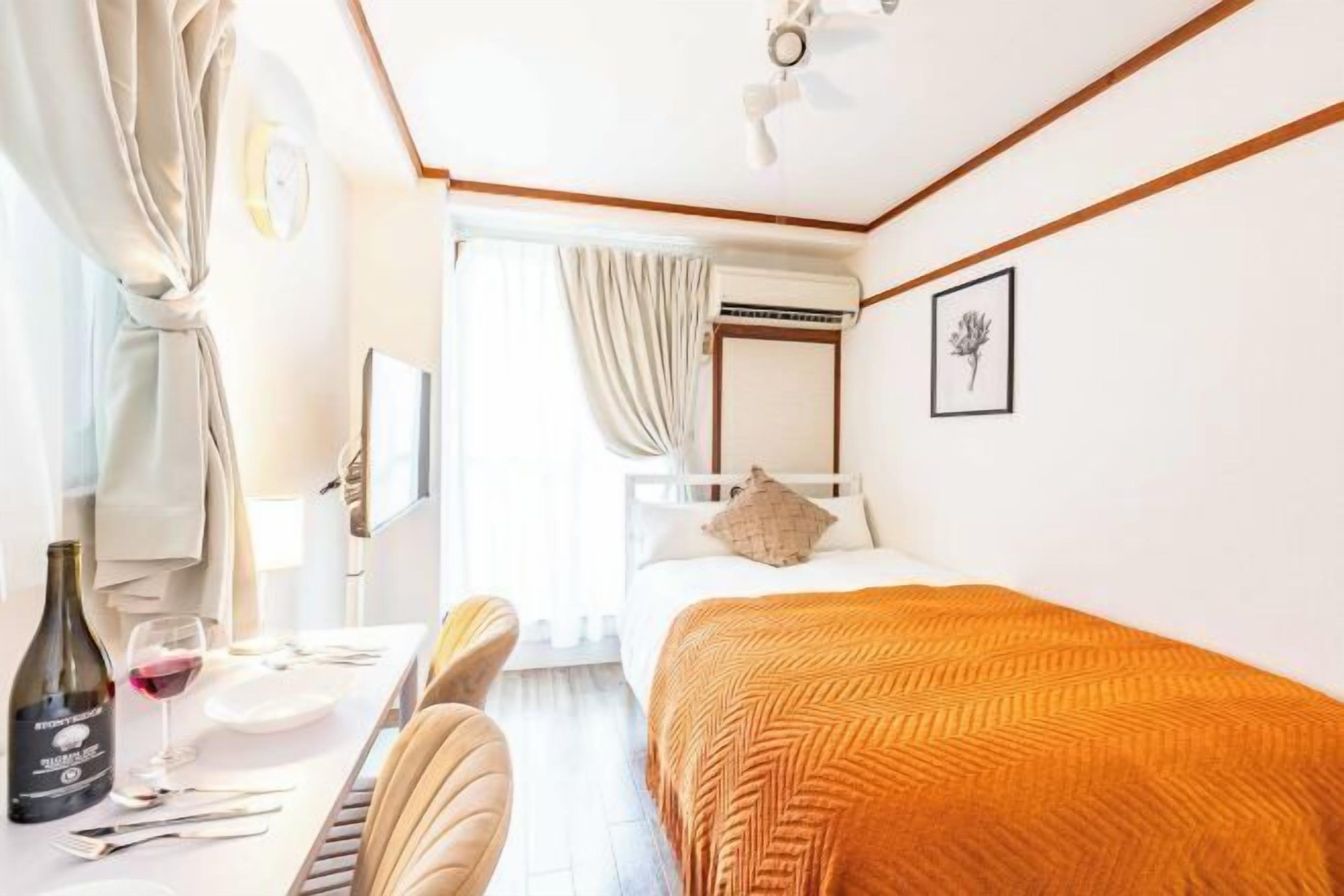 1 室のベッドルーム、WiFi (無料)