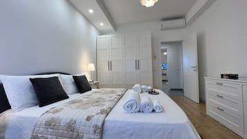 1 habitación, escritorio, wifi gratis y ropa de cama