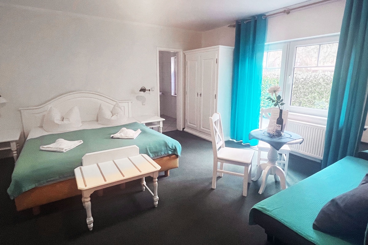 Grand Double Room, 1 Double Bed with Sofa bed, Patio | Soundproofing, free WiFi, bed sheets