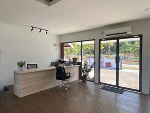 Reception - OYO 90818 Cemara Puri Resort & Spa (Kuantan)