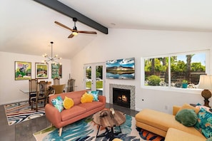 Smart TV, fireplace