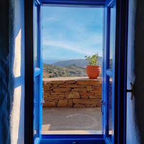Interior - Ancient Stone House Renovated - View of Felos Valley, Seal Mountains and Sunsets (Epano Fellos)