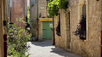 Enceinte de lâhĂ©bergement