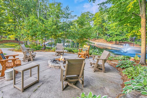 Green Bay Oasis - Private Resort