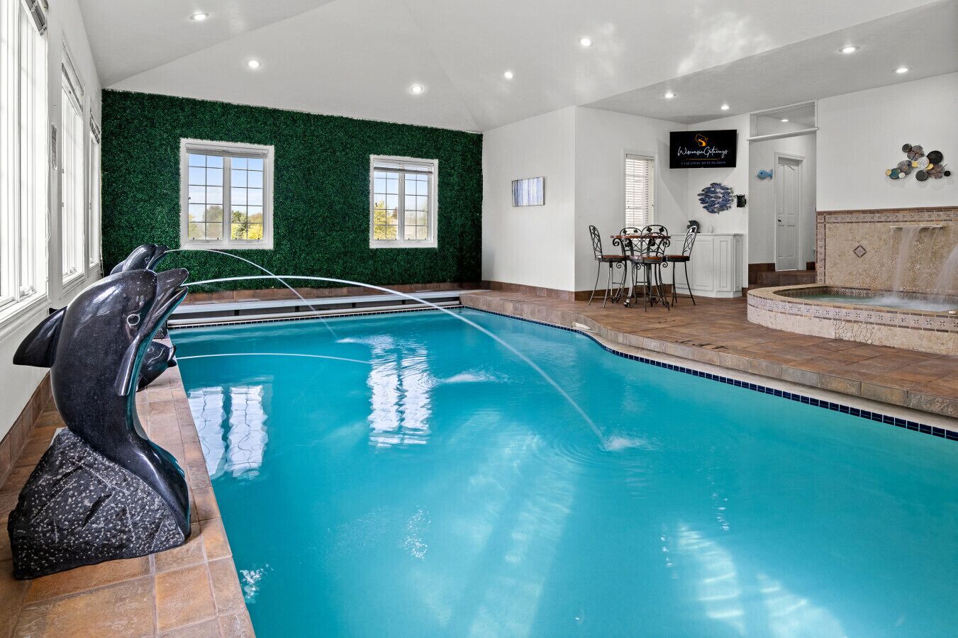 Alberca techada y alberca climatizada