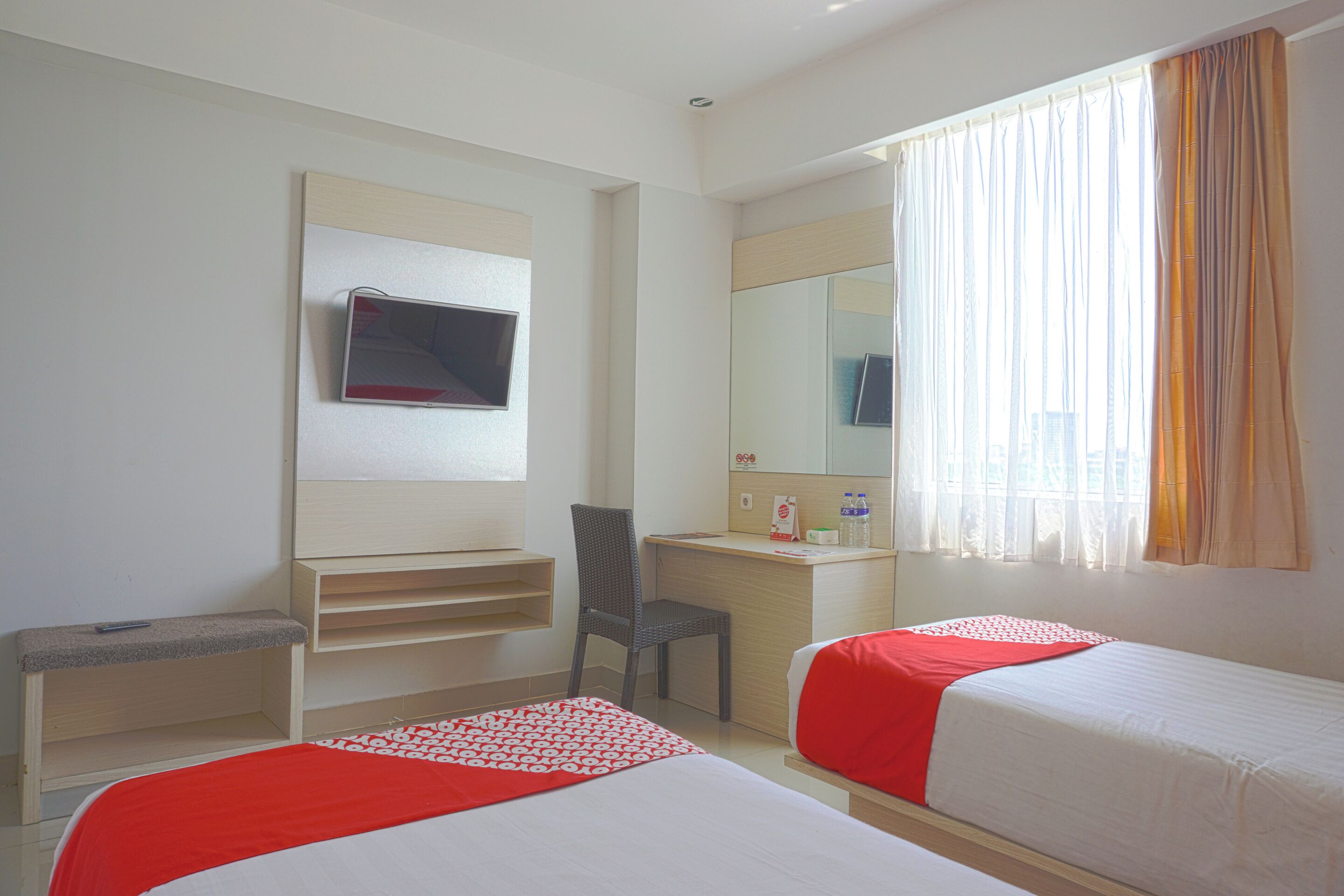 Standard Twin Room | Desk, free WiFi, bed sheets