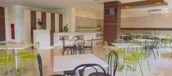 OYO 3269 Hotel Grand Sayang Park Makassar