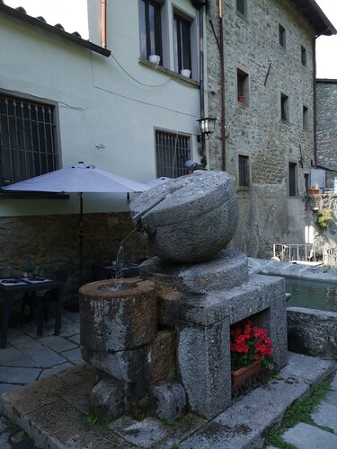 Vacation home Carole at the foot of the castle in the village of Verrucola di Fivizzano