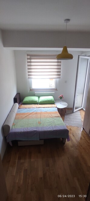 2 bedrooms, desk, iron/ironing board, WiFi - Spacious Family, Modern Apartment-Skopje (Skopje)
