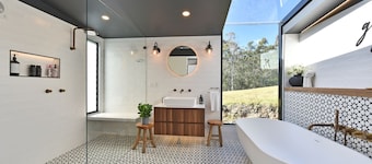 The Glass Ceiling 360 degree Mount View Hideaway