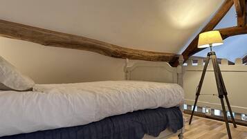 2 bedrooms, free WiFi, bed sheets