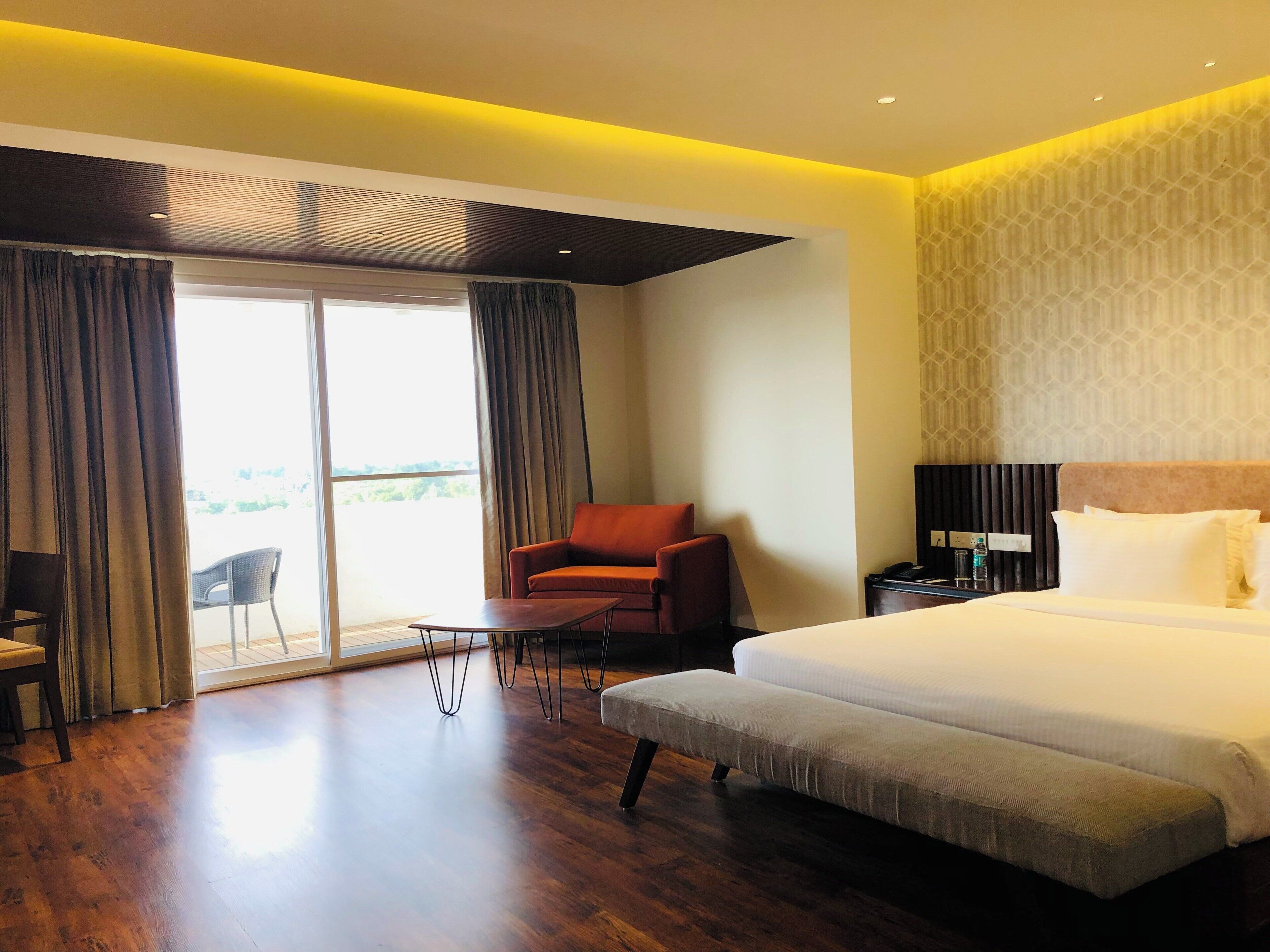 Deluxe Double Room, 1 Queen Bed | Down comforters, memory foam beds, minibar, in-room safe