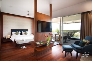 Suite estudio | Edredones de plumas, colchones viscoelásticos, minibar y caja fuerte