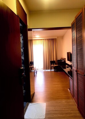 Quarto duplo club, 2 camas de solteiro | Edredons de pluma, camas com colchões de espuma com sistema de memória