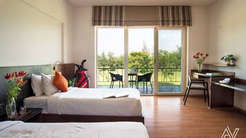 Club Twin Room, 2 Twin Beds | Down comforters, memory foam beds, minibar, in-room safe