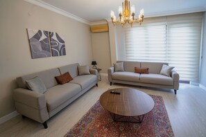 Comfort Apartment, 1 Bedroom, City View | 4 bedrooms, premium bedding, individually decorated