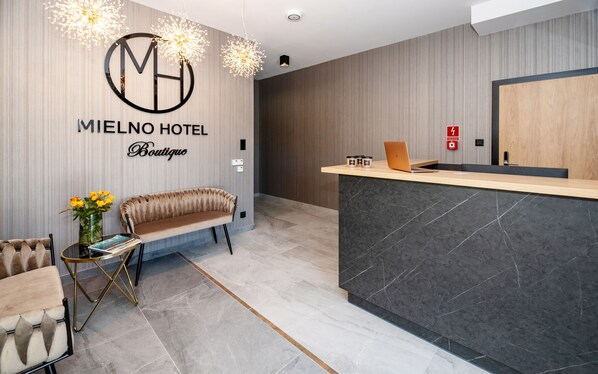 Reception - Mielno Hotel Boutique (Mielno)