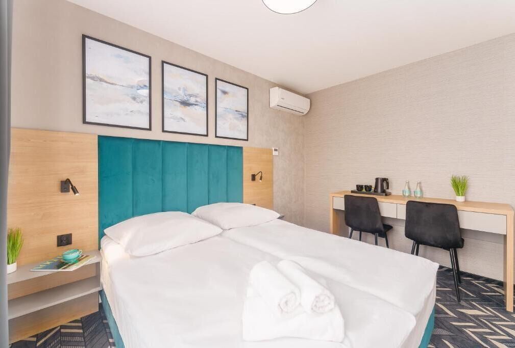 Desk, free WiFi, bed sheets