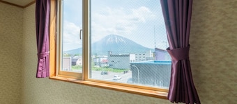 Niseko House in Ezo Fujiya