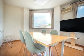 Living area - Niseko House in Ezo Fujiya (Kutchan)