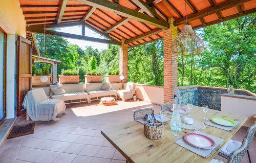 Pet friendly apartment in Anghiari