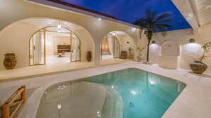 Unclassified image, 4 of 79, button - Villa Stella (Canggu)