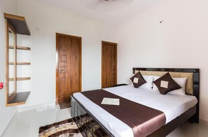 1 bedroom, desk, soundproofing, iron/ironing board