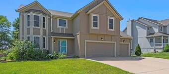 Large Home Quiet Neighborhood 5 BR-KingBeds