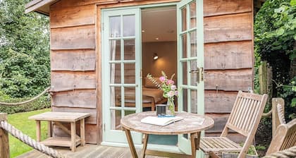 Lavender Lodge, Toad Hall, Wangford